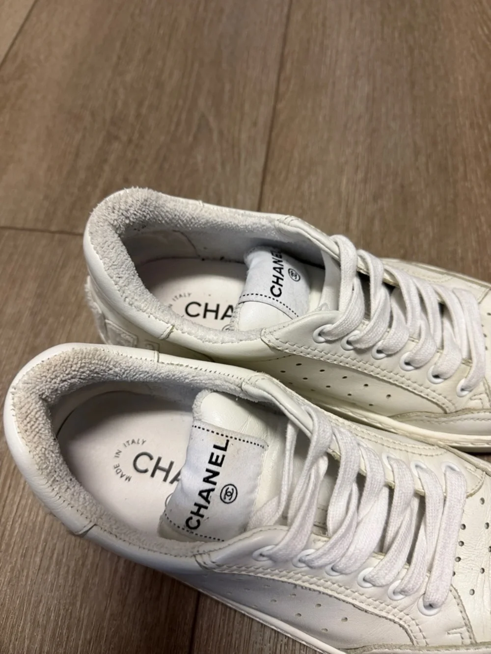 2020 Interlocking CC Logo sneakers - Picture 4 of 6